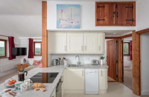 St Wenn House | The Hut