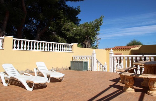 Lo Rufete House | The ideal home, outdoor space, games room, 3 bed 2 bath in El Galan