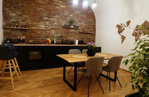 Old City Apartment | The Industrique Home - 3 Bedroom Apartment
