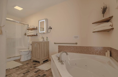 Whitley City Bed & Breakfast | The Inn at Beulah Farm - The Garden