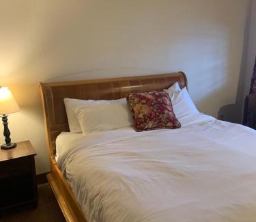 Newland Hotel | The Inn at Shady Lawn