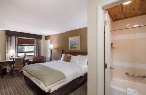Gunnison Hotel | The Inn at Tomichi Village