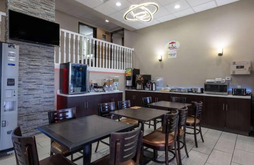 Chalco Hotel | The Inn&suites SW Omaha