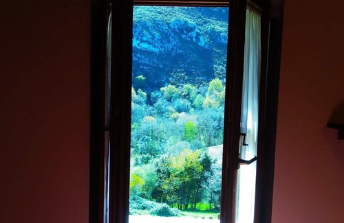 Prado Cottage | "The Interior of Gaia" a place to get lost.