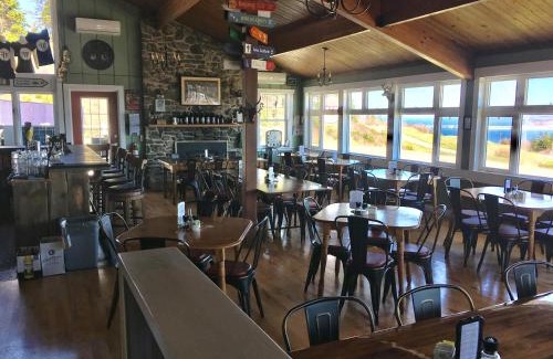 Iona Hotel | The Iona Heights Inn
