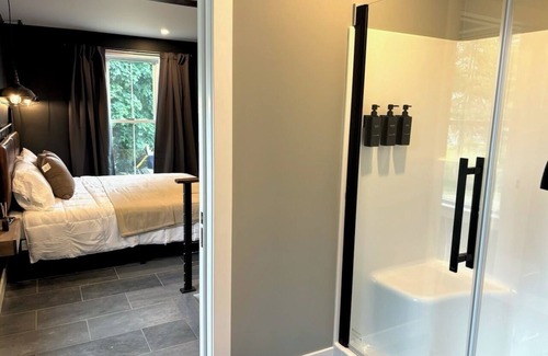 Franklin Springs Apartment | The Iron Loft offers privacy, elegance and a combination of old and new nuances