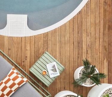 Batehaven Hotel | The Isla & Casita