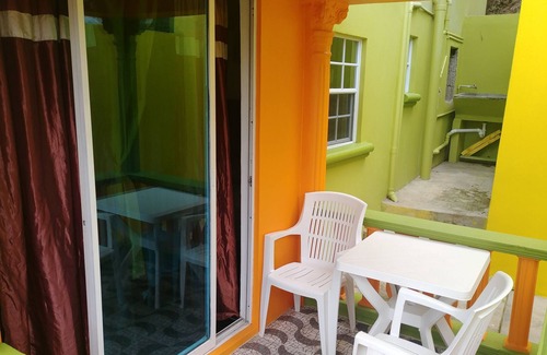 The Lime Apartment | The Island Pad apartment - 5 min walk to the beach!