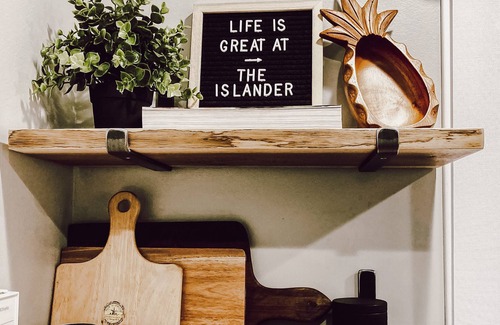 Celista House | The Islander Cottage on the sunny Shuswap