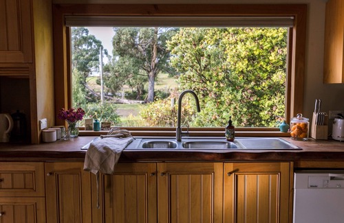 Southport Cottage | The Jetty House Cottage - a Cabin by the sea