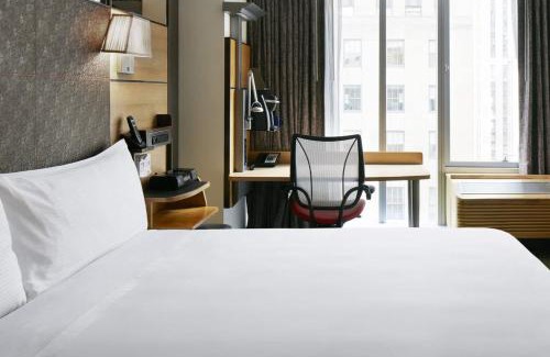 Central New York City Hotel | The Jewel Hotel, New York