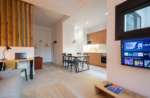 Jesus Apartment | The Joaquin Sorolla Apartment II by Florit Flats