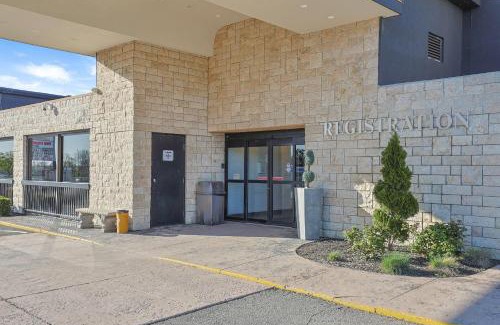 Jordan Harbour Hotel | The Jordan Hotel Ramada by Wyndham