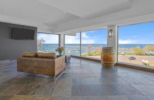 Jordan Harbour Hotel | The Jordan Hotel Ramada by Wyndham