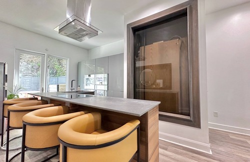 South Side Slopes Apartment | The Josephine Villa by Luxe PGH