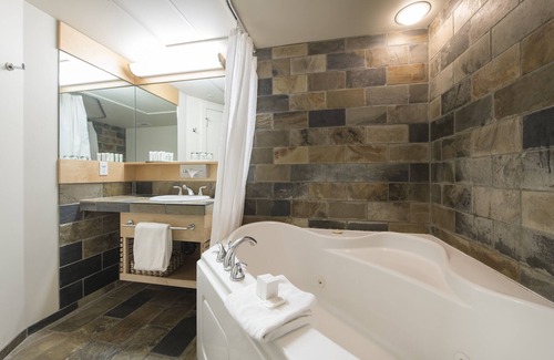 Banff Hotel | The Juniper Hotel