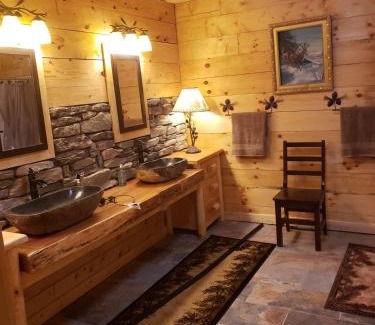 Brownfield House | The Kalli-Ru near Golf, Ohiopyle, Fallingwater