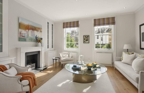 Royal Borough of Kensington and Chelsea Apartment | The Kensington Estate (CP293)