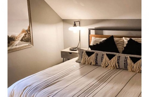 Mount Pocono Apartment | The King Queen of The Poconos