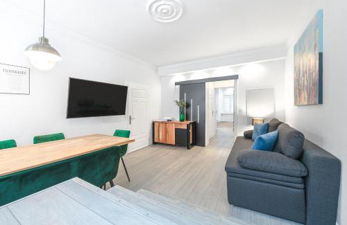 Kreuzberg Apartment | The Lachmann Group Apartment, 2BR, one living room, 2 bathrooms, family friendly, 4 - 7 Guests