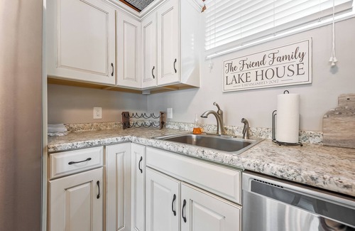 New River House | The Lake Effect House