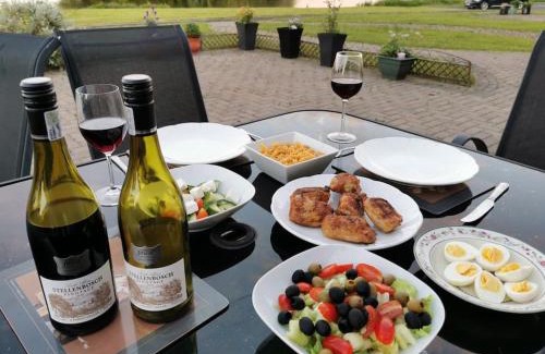 Craigavon Villa | THE LAKE HOUSE: a delightful and peaceful retreat.