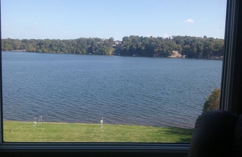 Bella Vista House | "The Lake House at Bella Vista". LAKEFRONT access to beautiful Loch Lomond!