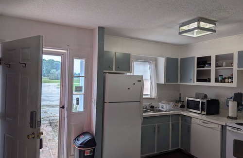 Summerton House | The Lake Marion Refuge