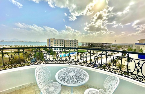 Les Berges Du Lac II Apartment | The Lake View spacious with amazing terrace