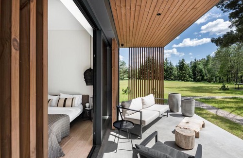 Inturkes seniunija Villa | The Lake - Waterfront Villas Retreat