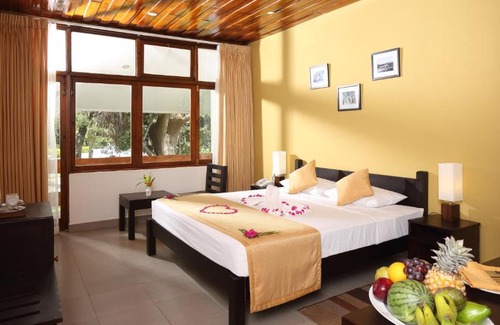 New Town Hotel | The Lakeside at Nuwarawewa