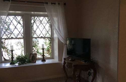 Oracle Apartment | The Landmark Victorian Apartment