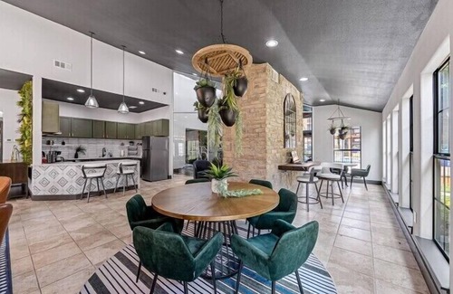 North Arlington Apartment | The Landry 174 | Spacious and Cozy 2 Bedroom 2 bth