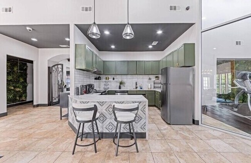 North Arlington Apartment | The Landry 174 | Spacious and Cozy 2 Bedroom 2 bth