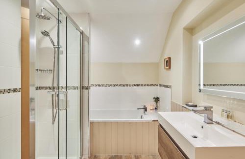 Bourton Bed & Breakfast | The Lansdowne Boutique Rooms with Breakfast - Adults Only