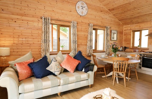 Llanidloes House | THE LARCHES, family friendly, with hot tub in Llanidloes