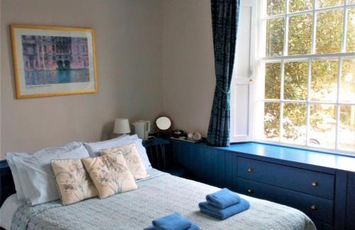 Inchbrook House | The Laurels At Inchbrook