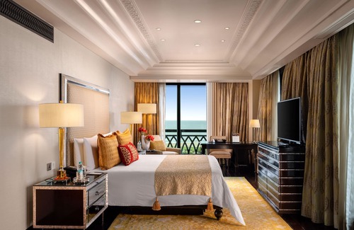 MRC Nagar Hotel | The Leela Palace Chennai
