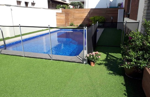 Premia de Dalt Ski Chalet | "The Lemon Tree Home" Villa with private pool and garden in Premià de Dalt