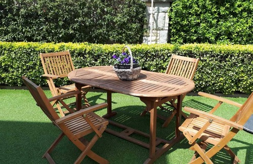 Premia de Dalt Ski Chalet | "The Lemon Tree Home" Villa with private pool and garden in Premià de Dalt