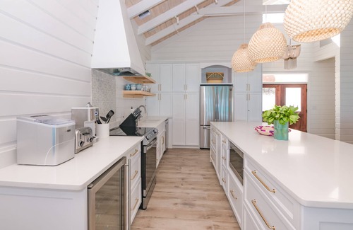 Tar Bay Villa | The Lemon Tree House - 5 Bedroom, 6 Bath Oceanfront Villa on Beautiful Tar Bay!