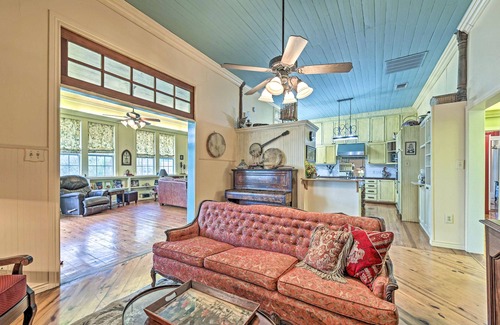 Glen Rose House | The Lilly House: Historic Glen Rose Home w/Porch!