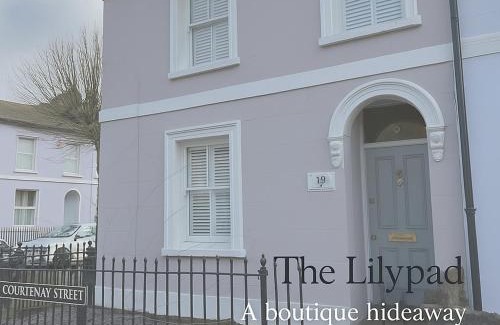 Cheltenham House | The Lily Pad - Cheltenham Townhouse, a short walk to Town Center and Racecourse
