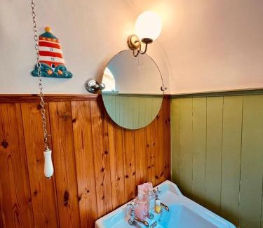Killybegs House | The Limehouse Cottage