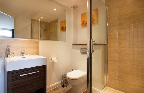 Earlswood House | The Limes Country Lodge Hotel