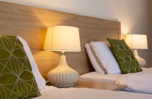 Earlswood House | The Limes Country Lodge Hotel