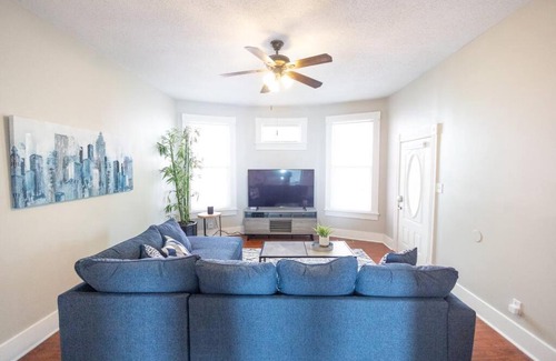 Midtown House | The Linden House - Contemporary & Spacious Home in Heart of Midtown Memphis!