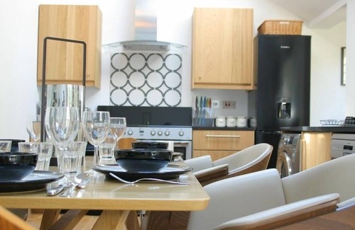 Little Coxwell Cottage | THE LINHAY, pet friendly, character holiday cottage in Faringdon