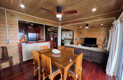 Arorangi Apartment | The Links Birdie - Private Spa pool on balcony
