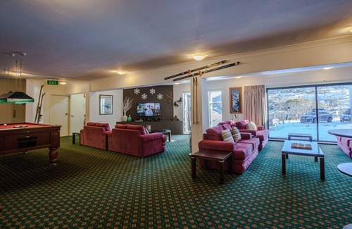 Smiggin Holes Bed & Breakfast | The Lions Lair